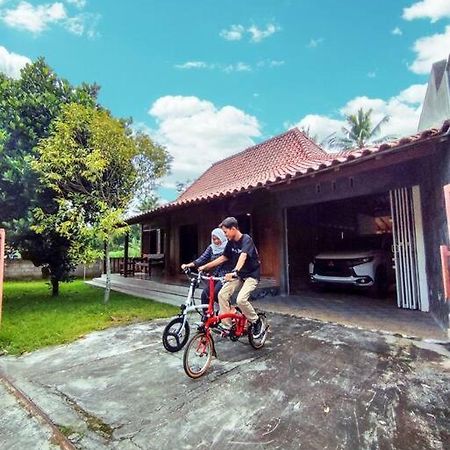 Ndalem Arsita Villa Yogyakarta Eksteriør bilde